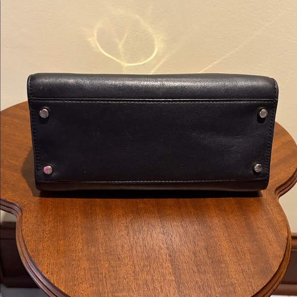 Kate Spade satchel Crossbody bag leather black goldtone round ring handles EUC - Picture 8 of 17